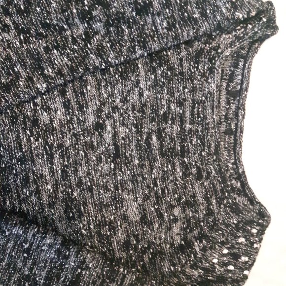 Chanel style metallic knit sweater with shoulder studs - Picture 6 of 6
